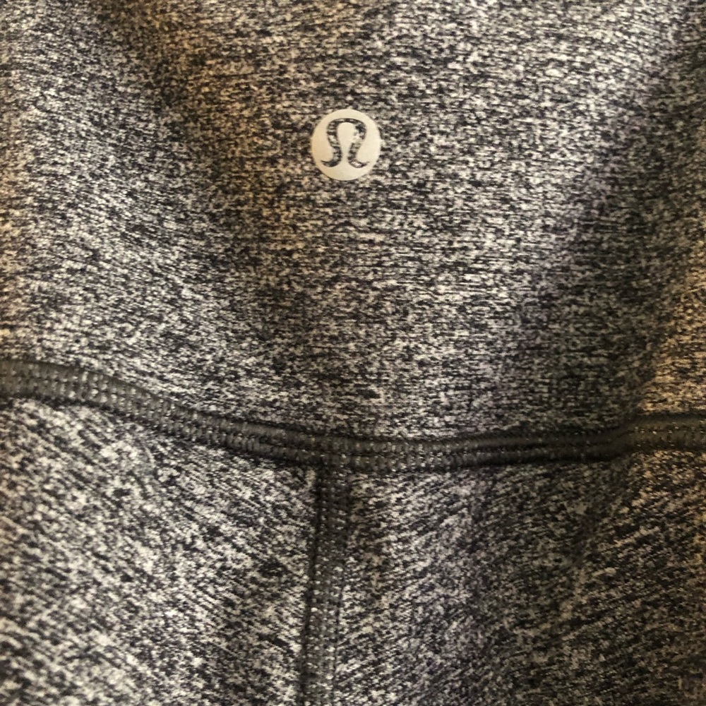 Lululemon gray wunder under leggings size 6